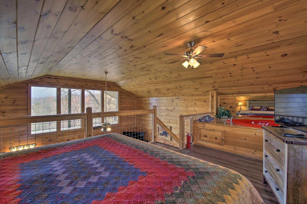 Gatlinburg Cabin With Pool Table And Hot Tub! Exterior foto